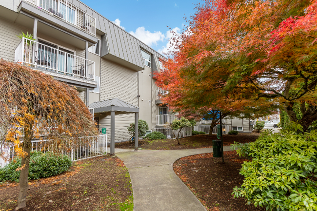 Building Photo - 11540 Pinehurst Way NE Unit 210 Rental