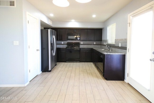 Photo - 14693 Friesian Trail