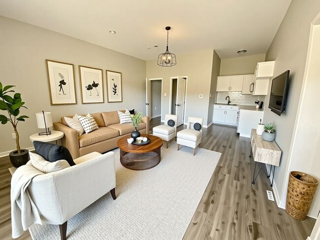 Building Photo - 1302 N Maple St Unit 1302 N. Maple St.  2