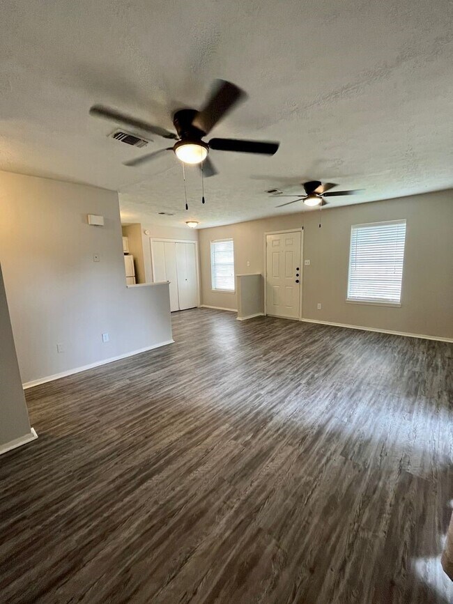 1404 Rescue Ct