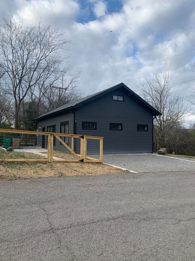 East Nashville Gem Rental Casas en Alquiler Nashville, TN