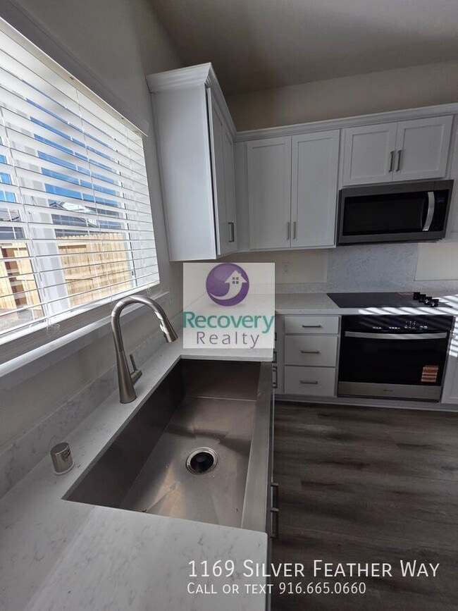 Photo - 1169 Silver Feather Wy