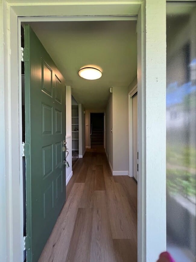 Photo - 3 Bed End Unit in Mt. View