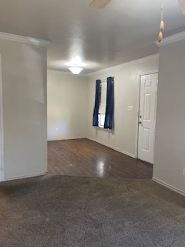 Photo - 1391 N Race Unidad C