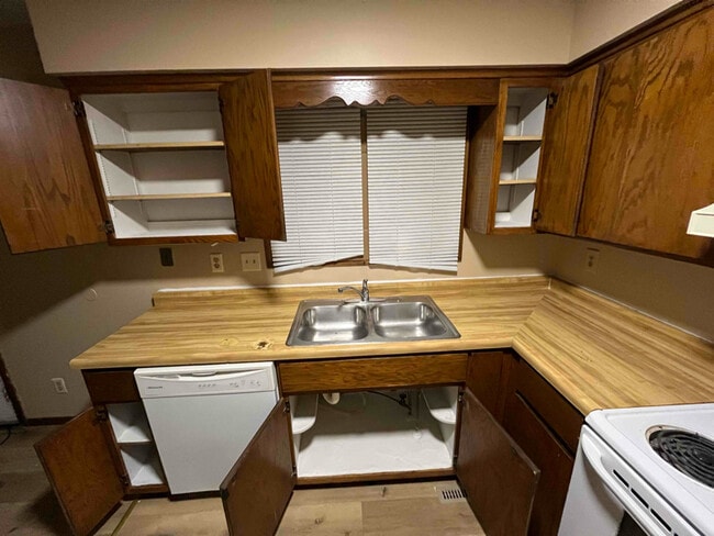 Photo - 2570 Ruth St Unit A