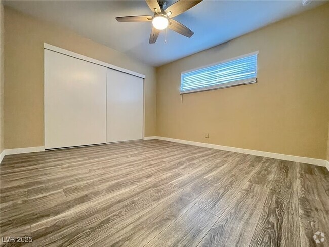 Building Photo - 3360 S Athens St Rental