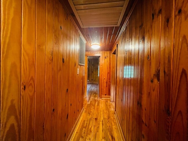 Photo - 3 BD/1/BA County Ranch Home