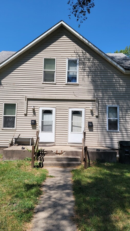 Photo - 1611 Ave G Ave