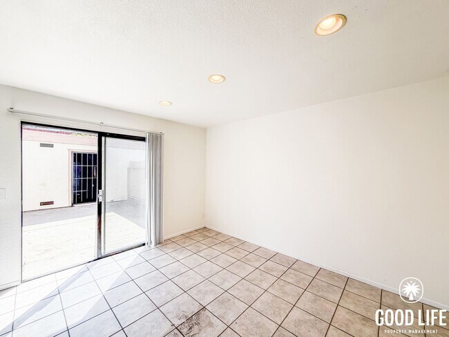 3033 Via Sabinas