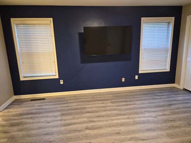 Photo - 16 Bramblewood Pl SW