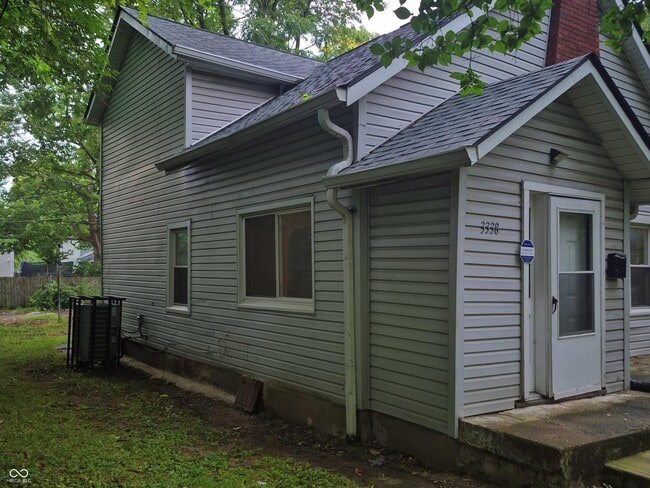 Photo - 3338 N Kenwood Ave