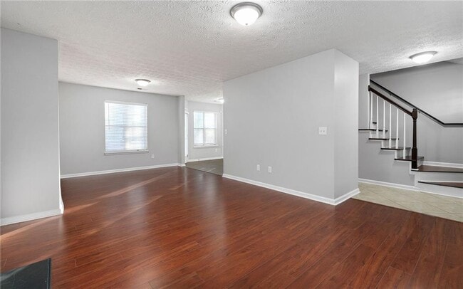 Photo - 2911 Noah Dr