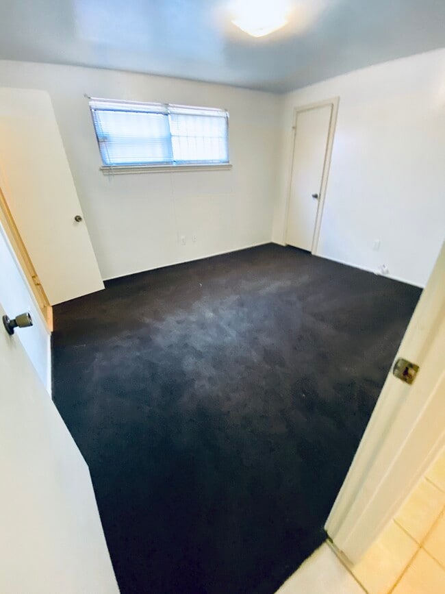 Dormitorio #2 - 4010 Heatherbrook Dr