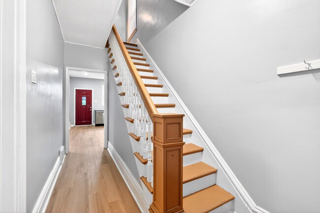 Photo - 410 Kendall St