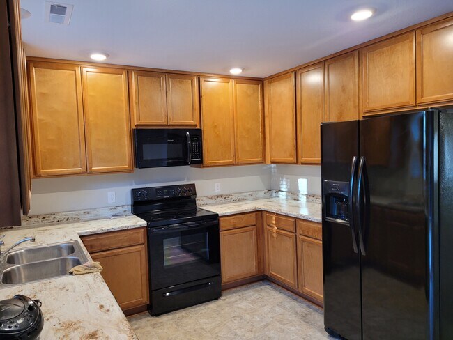 Photo - 219 McCotter Dr