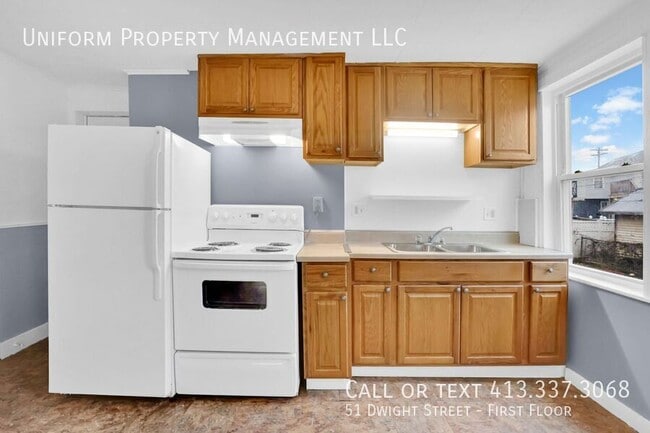 Building Photo - 51 Dwight St Unit First Floor