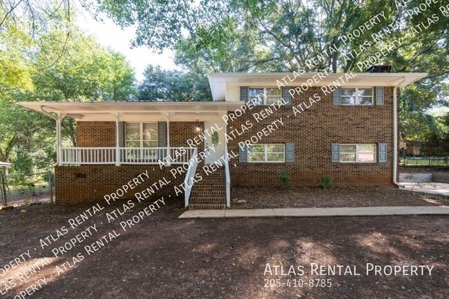Building Photo - 605 Cory St