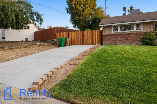 Photo - Charming 3bed/2bath Rustic Mid-Century Home