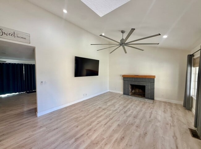 Photo - Quiet Cul de Sac Home in Gilroy