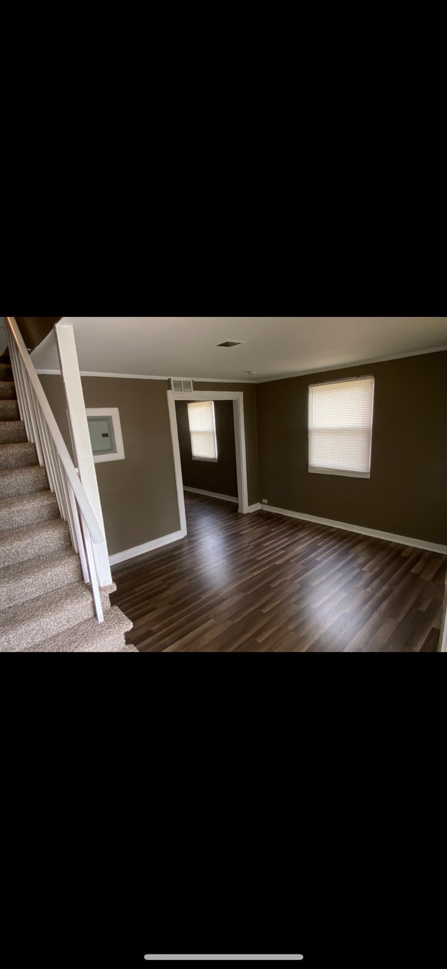 Photo - Hillsboro Unit 4951