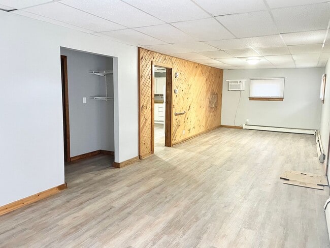 Photo - HUGE 3 Bed/2 Bath Home with your own private workshop + oversized garage