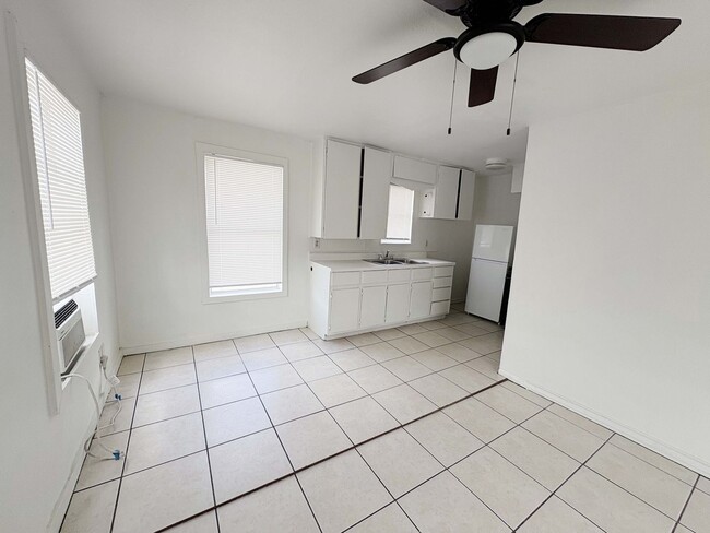 Photo - 700 N Leech St