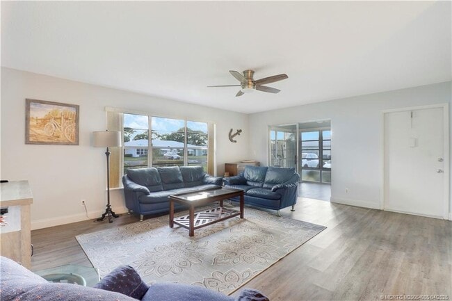 Photo - 211 Manatee Ln Unit D