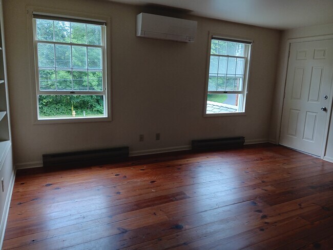 Photo - 108 Crescent St Unit 2R