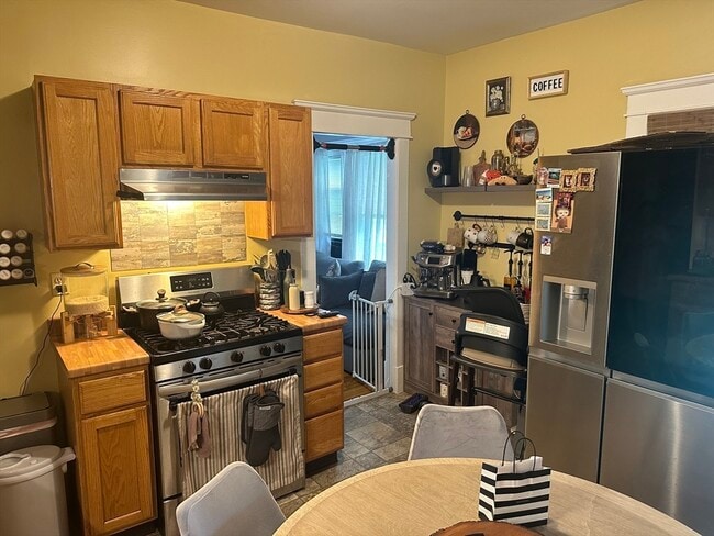 23 Beverly St Unit 1fl
