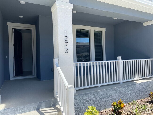Building Photo - COMING AVAILABLE!! TOWNHOME IN HIGHLY DESI...