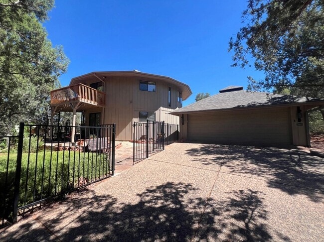 Building Photo - Furnished, 1-Year Long-Term Rental