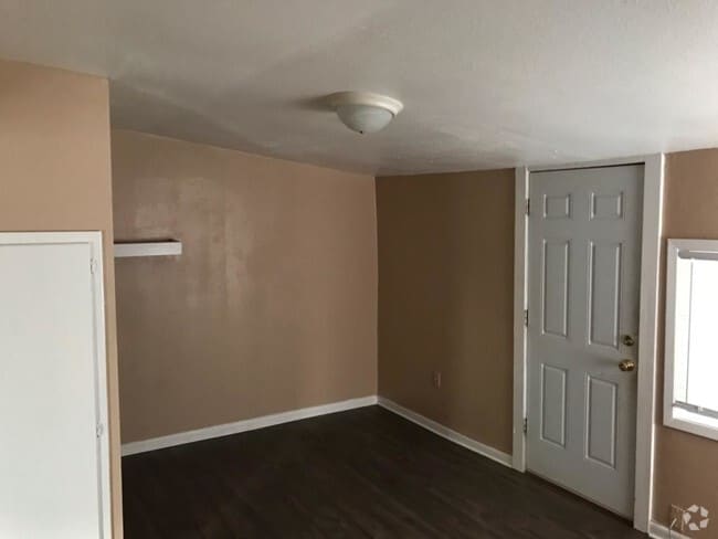 Building Photo - 401 E Jefferson Ave Rental
