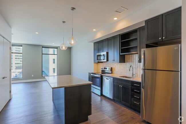 Studio - 719SF