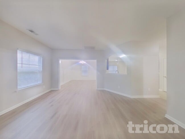 Photo - 259 Baneberry Loop