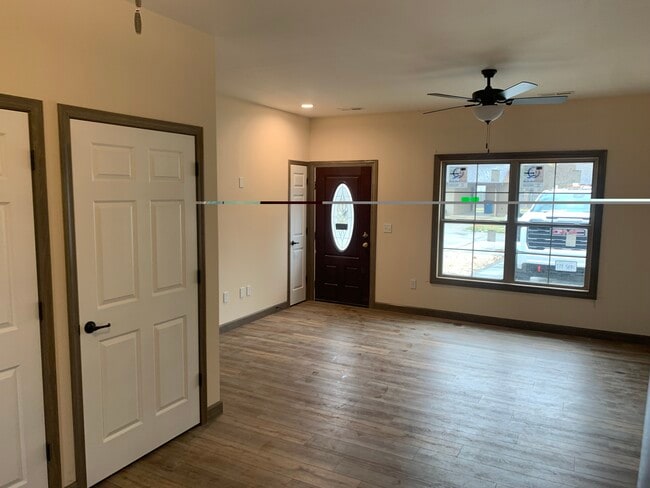 Photo - 514 Gillham St