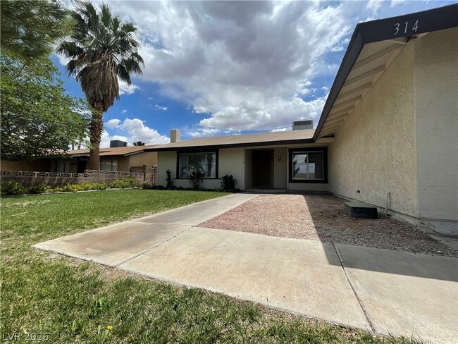 314 E Tamarack Dr