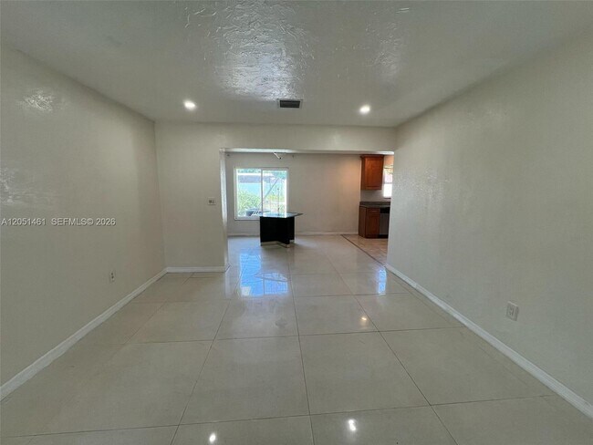 Photo - 7531 Shalimar St