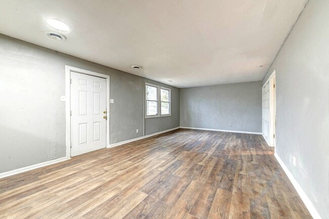 Photo - Charming 3-Bedroom Home in a Convenient St. Louis Location!