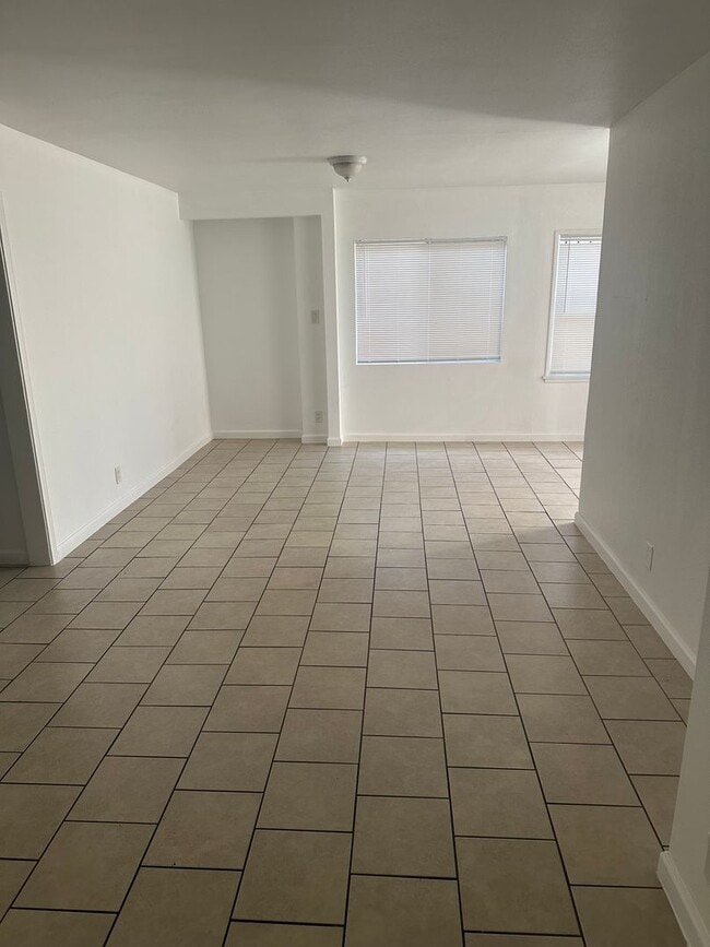 Photo - 6808-6812 Main Street Unidad 6810 1/2