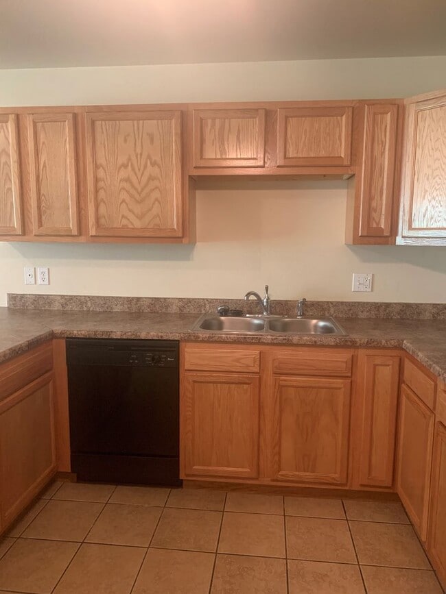 Photo - 6531-MF2-E2 Unit A