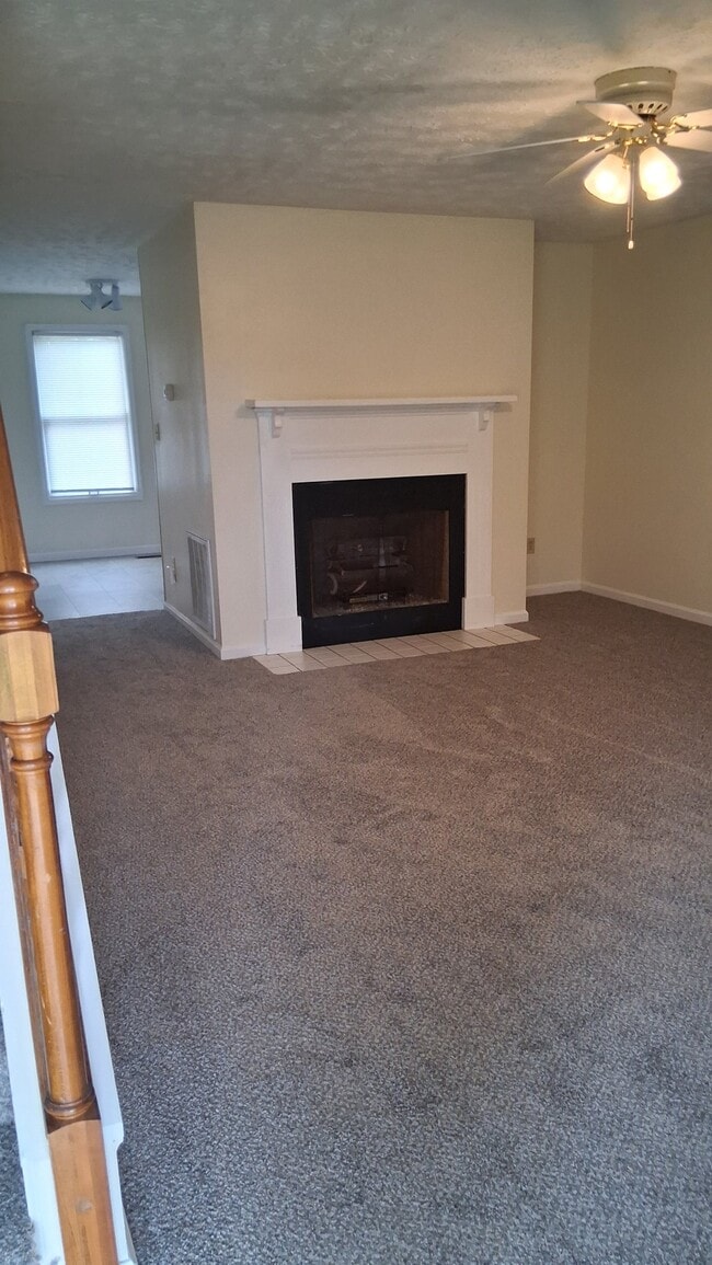 Photo - 209 Hicks Dr