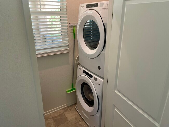 Photo - 1601 Santa Carolina