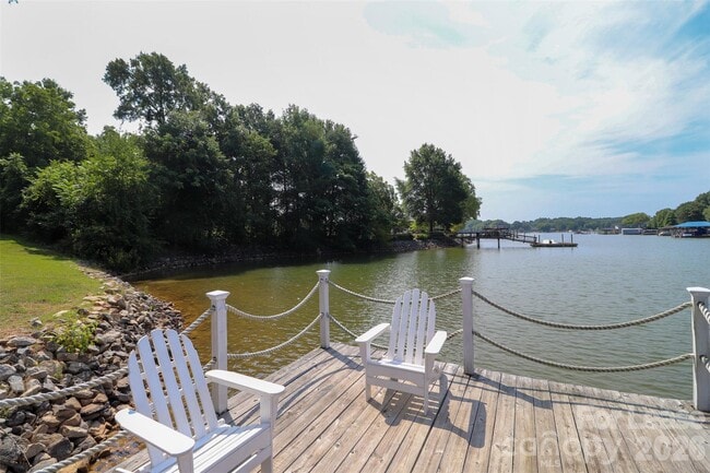 Photo - 118 Waterfowl Ln