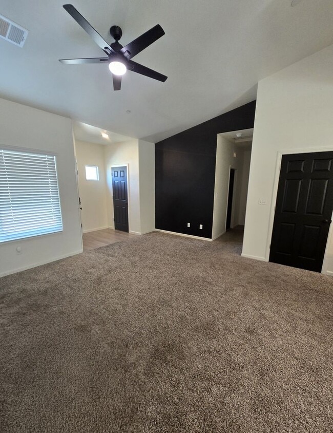 Photo - 799 W Brown Ave