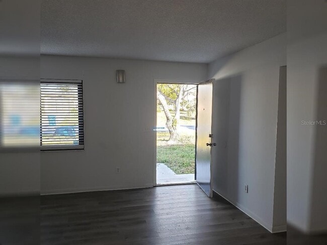 Photo - 4486 Yorkshire Ave