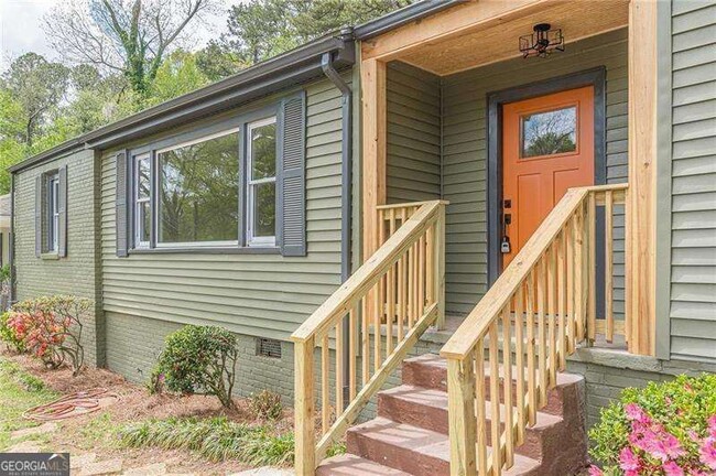 Photo - 525 Rosemont Dr