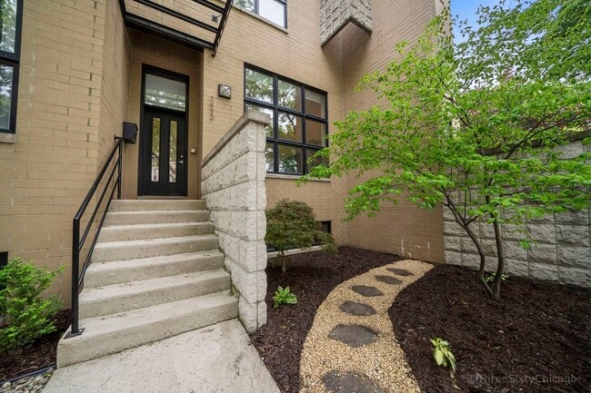 Photo - 1413 N Leavitt St