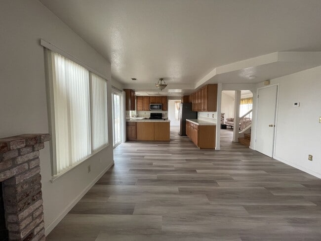 Photo - 125 Ramsgate Way