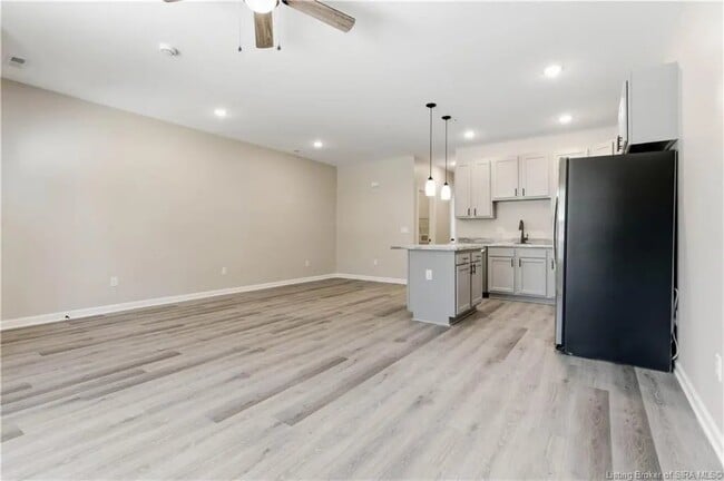131 Level St