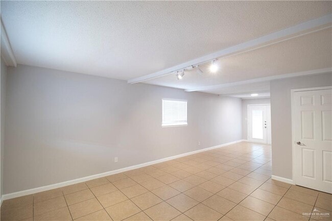 Photo - 10 Fern Ave W Unit C